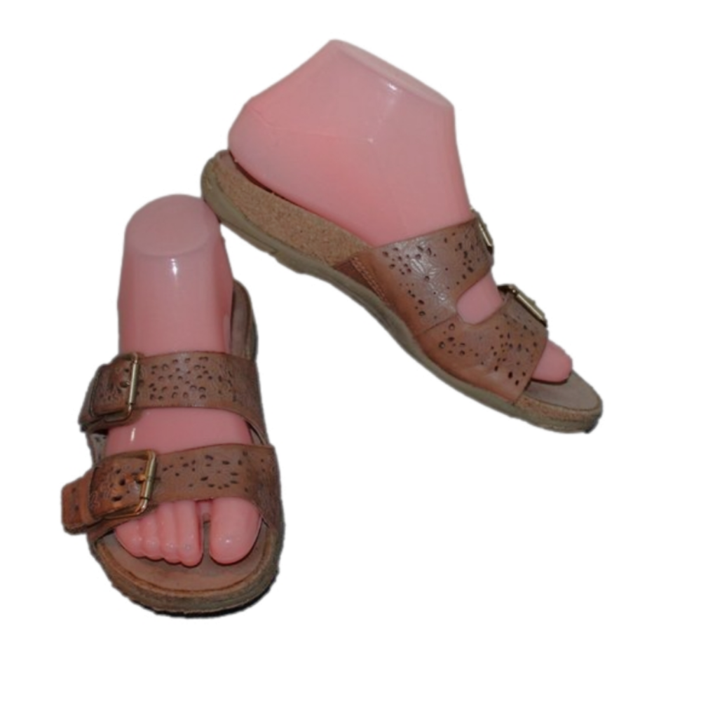 13A   EARTH LADIES SLIDE/SANDALS - 7 - TAN LEATHER